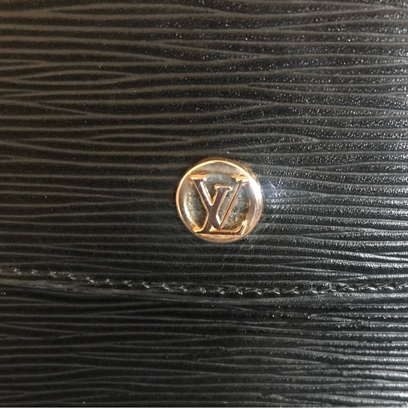 Beautiful Louis Vuitton Vintage Black Epi Montaigne 27 Clutch - Picture 8 of 17